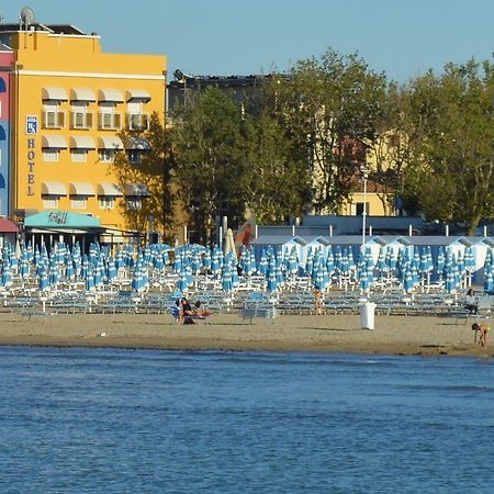 Hotel Amelia Fano Esterno foto